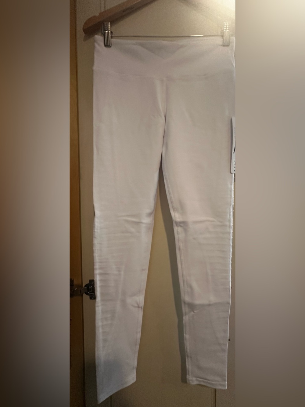 ALO Yoga Women's White Leggings
